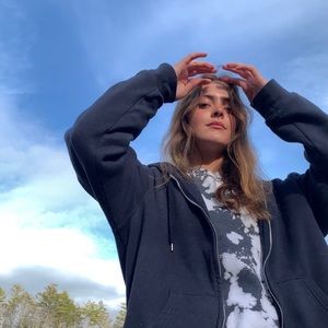 Meet your Posher, Grace